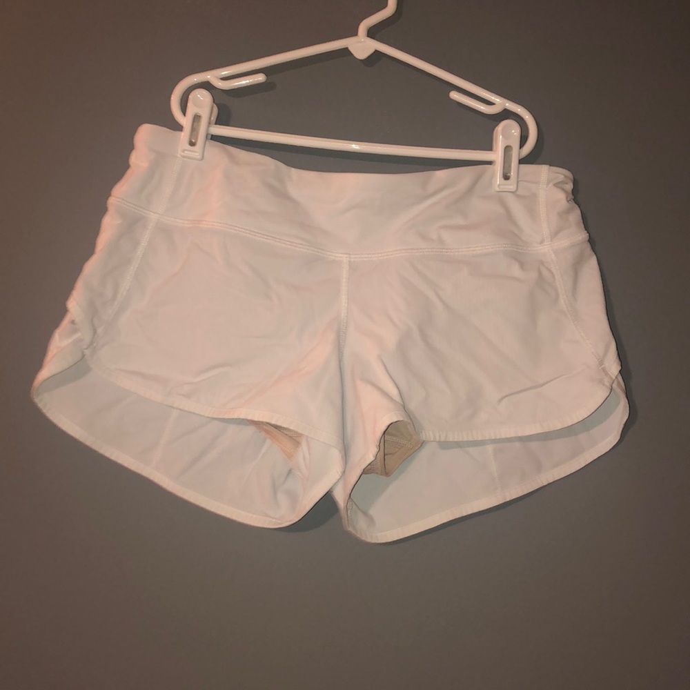 White lululemon shorts